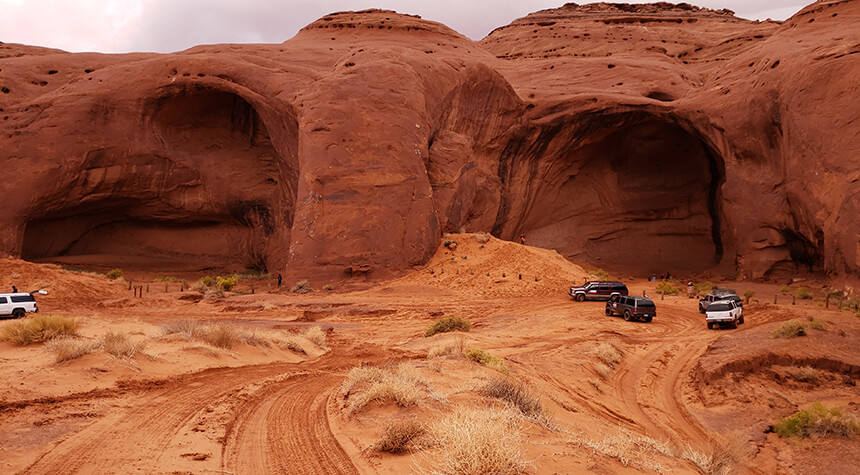 monument-valley-winter